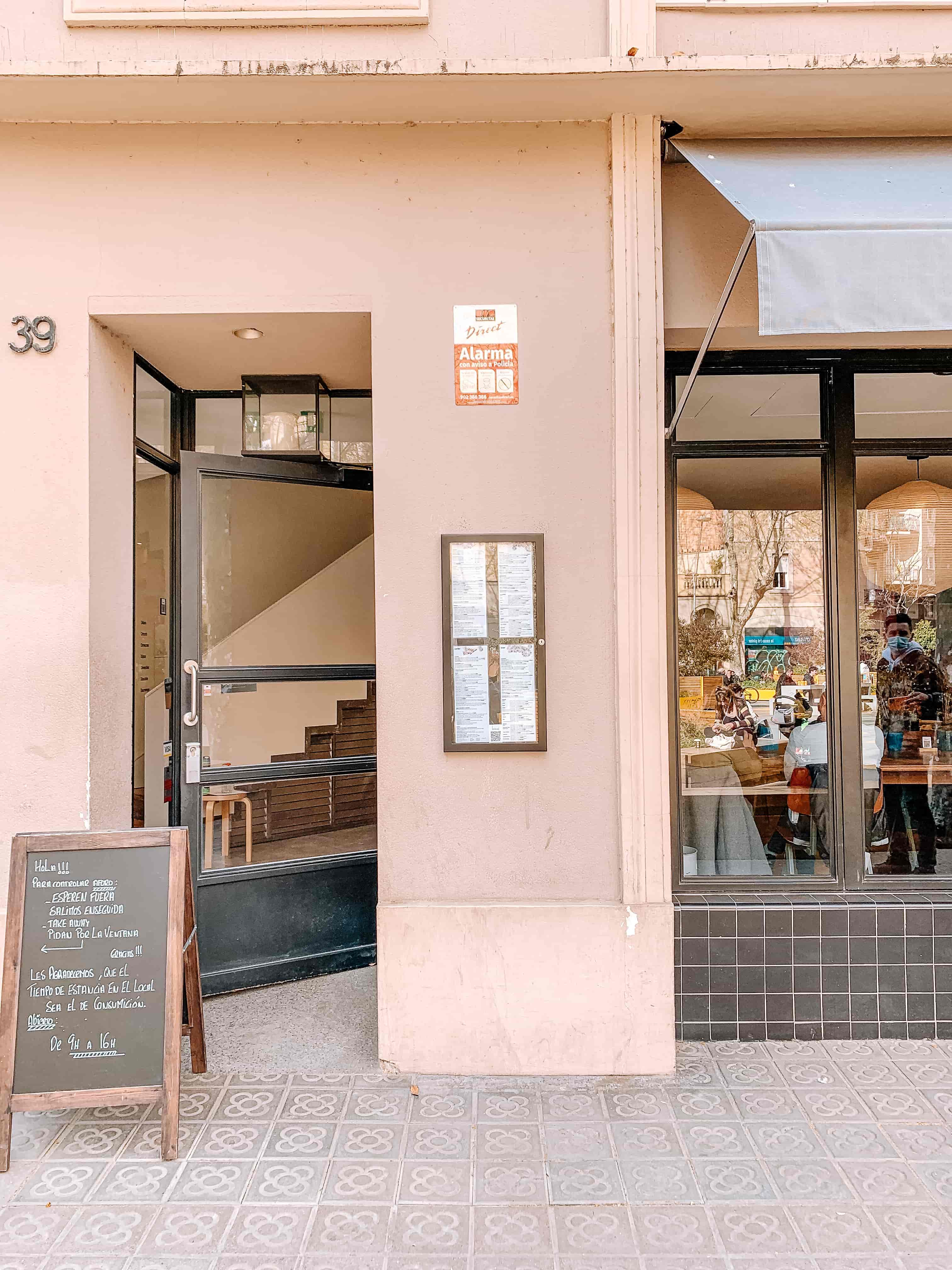 Best brunch and coffee restaurants in Barcelona, Spain @thetriplog